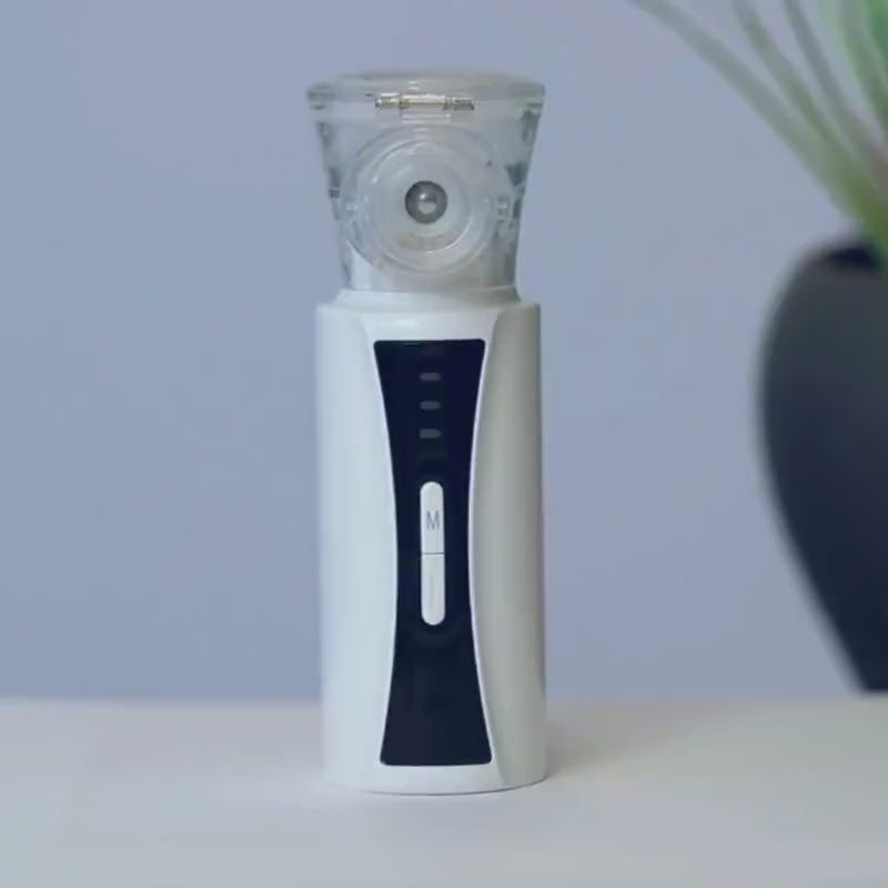 Produktvideo zum OxygenOne Taschenvernebler - Abnehmen der Vernebler-Membran zum Nachfüllen von Sole