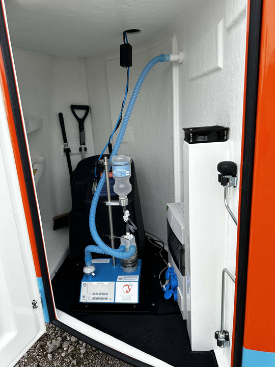 Abbildung vom Inhalationsanhänger Careliner - Innenansicht mit OXYGEN Ultraschallvernebler